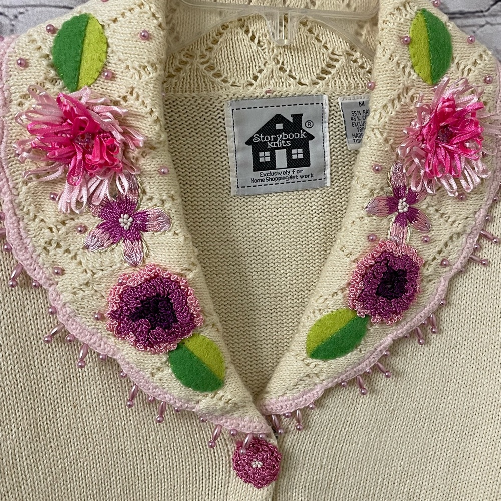 Vintage HSN Storybook Knits Ivory Sweater Jacket Floral with Beading Size Medium - Picture 2 of 7